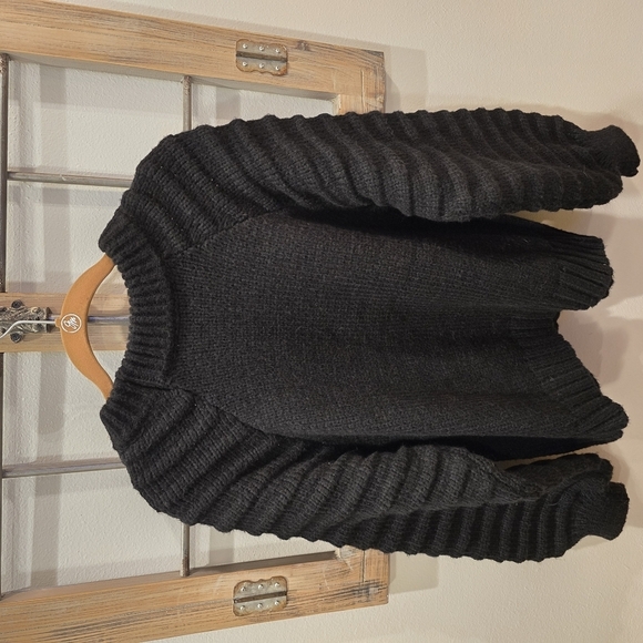 Cozy Black Ribbed Sweater - Picture 2 of 3